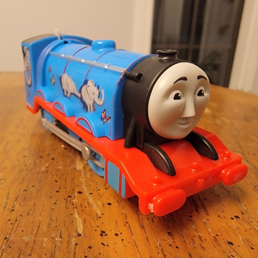 Thomas and Friends Elephant Safari Gordon TrackMaster Engine